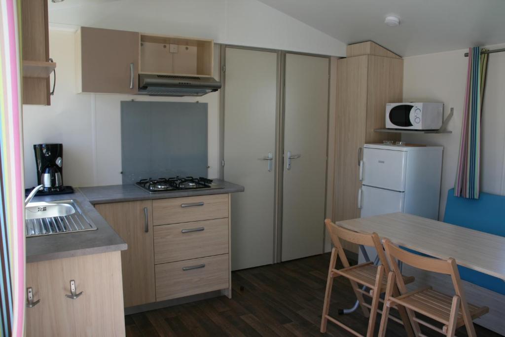 Camping De La Baie Hotel La Trinite-sur-Mer Room photo